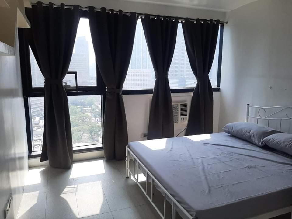 Spacious 2 Bedroom Unit With Pool Манила Экстерьер фото